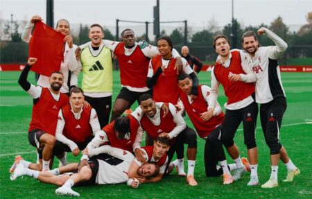 فيديو | استعدادًا لخصمه المفضل.. محمد صلاح يسجل هدفًا رائعًا قبل مباراة ليفربول ومانشستر يونايتد فيديو | استعدادًا لخصمه المفضل.. محمد صلاح يسجل هدفًا رائعًا قبل مباراة ليفربول ومانشستر يونايتد