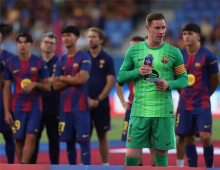 تطورات جديدة بشأن مستقبل تير شتيجن مع برشلونة