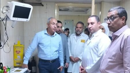 «مدير صحة الجيزة» يتفقد مستشفى البدرشين المركزي لمتابعة انتظام العمل والخدمات الطبية