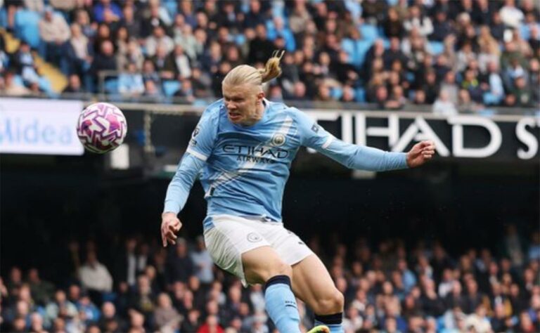 فيديو | في 5 دقائق.. هالاند يسجل هدفين لـ مانشستر سيتي أمام إيفرتون