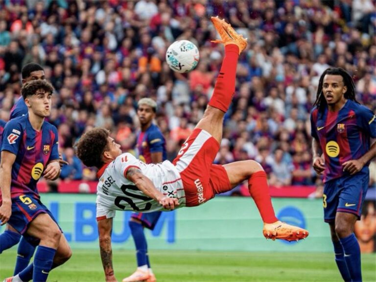 فيتسل عن هدفه الرائع في برشلونة: فعلتها كثيرًا بمسيرتي