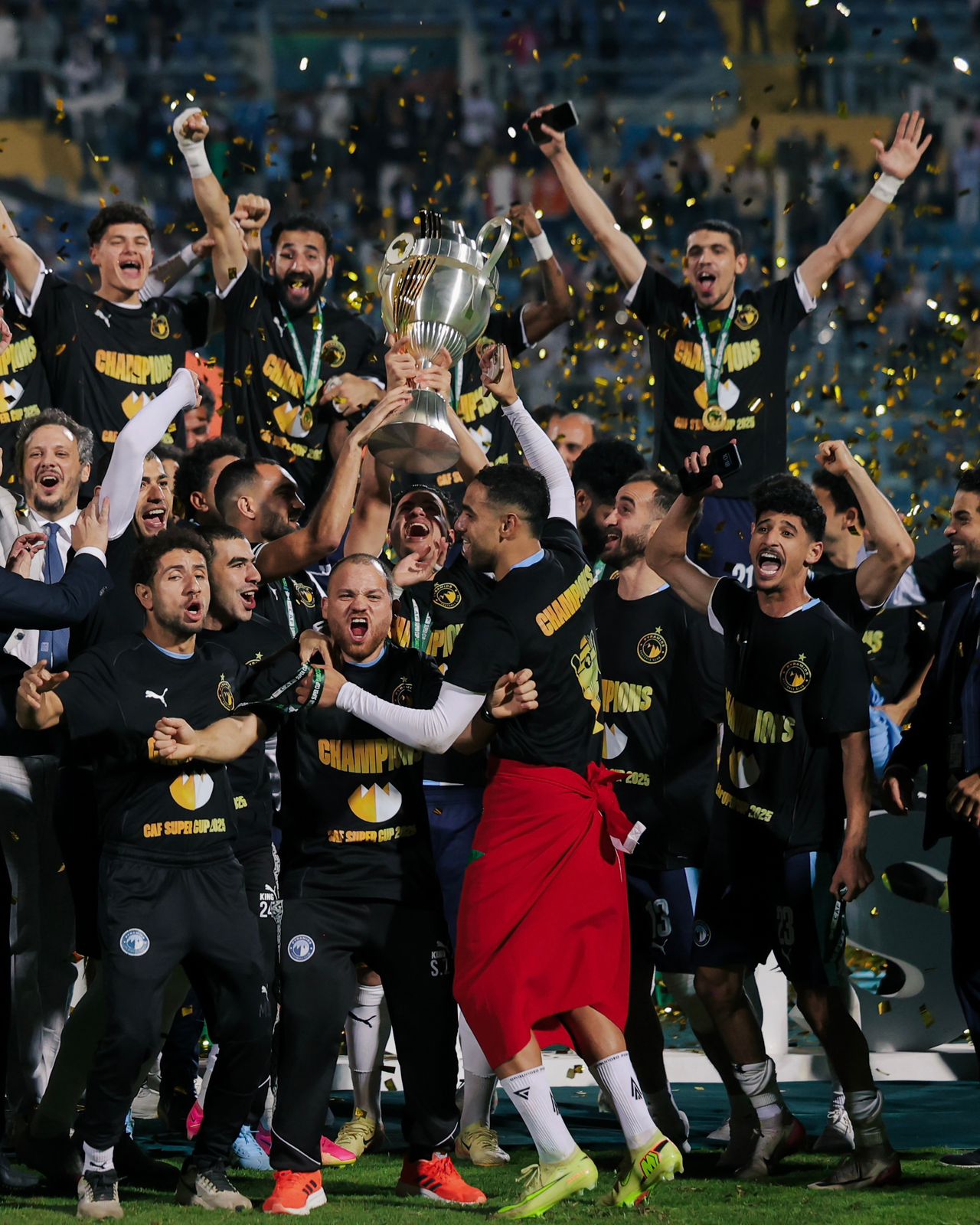 فرحة قارية جديدة.. احتفالات بيراميدز بلقب السوبر الأفريقي