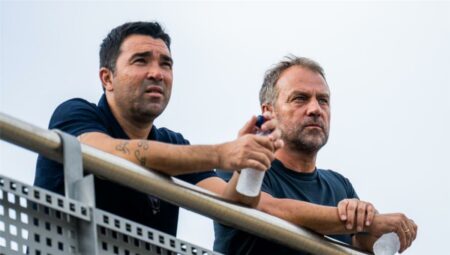 ديكو يعلن قرارًا مصيريًا من برشلونة بشأن فليك