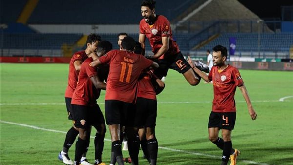 سيراميكا يتصدر الدوري بهدفين في الطلائع سيراميكا يتصدر الدوري بهدفين في الطلائع