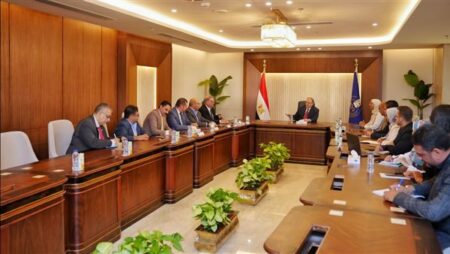 «هيئة الدواء» تبحث دمج مشروع الروشتة الطبية الرقمية