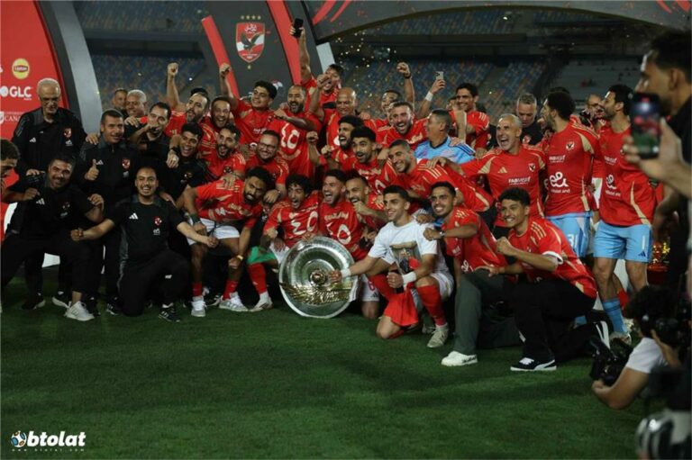 قرار مُفاجئ في الأهلي بشأن تجديد عقود خماسي الفريق قرار مُفاجئ في الأهلي بشأن تجديد عقود خماسي الفريق