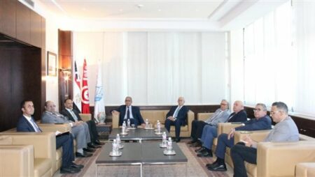 "التمثيل التجاري" يبحث مع الاتحاد التونسي للصناعة والتجارة سبل تعزيز التعاون بين البلدين