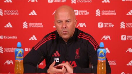 سلوت يثير الشكوك حول ثنائي ليفربول أمام برينتفورد.. ويصرّح: التشكيل الأساسي ليس حكرًا على أحد سلوت يثير الشكوك حول ثنائي ليفربول أمام برينتفورد.. ويصرّح: التشكيل الأساسي ليس حكرًا على أحد