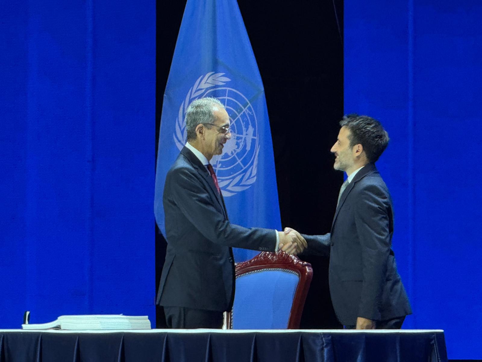 مصر توقع على اتفاقية الأمم المتحدة لمكافحة الجريمة السيبرانية في فيتنام