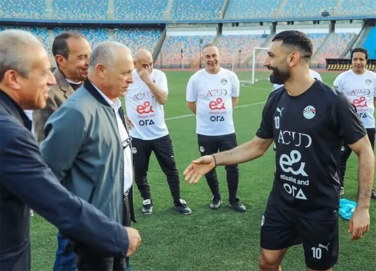 عضو اتحاد الكرة: أشرف صبحي يرى أن هاني أبو ريدة مثل محمد صلاح