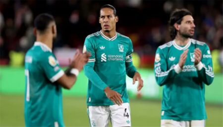 فان دايك: لم أعرف ماذا كان يفعل الحكم أمام برينتفورد.. وعلى لاعبي ليفربول مراجعة أنفسهم