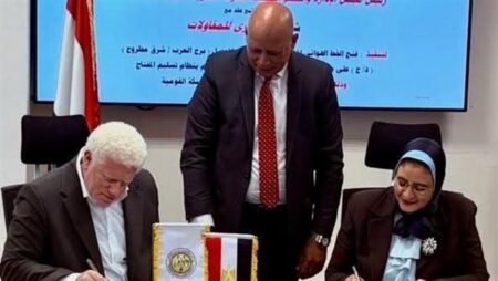 "نقل الكهرباء" توقّع عقدًا جديدًا لربط محطة الضبعة النووية بالشبكة القومية