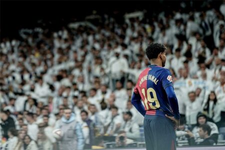 قبل الكلاسيكو.. لاعب برشلونة السابق يحذر من انهيار لامين يامال
