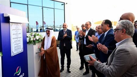 باستثمارات 85 مليون دولار.. رئيس الوزراء يفتتح مستودع موانئ دبي العالمية