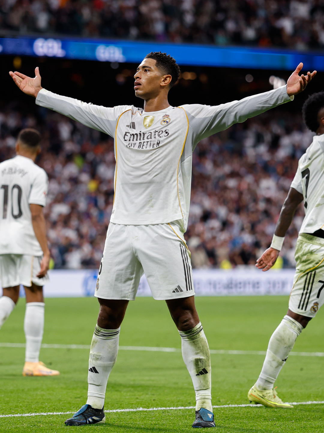 الملكي يحسم الكلاسيكو.. ريال مدريد يهزم برشلونة ويعزز صدارته لليجا