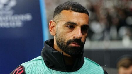 روني منتقدًا محمد صلاح: لم يكن قائدًا لـ ليفربول هذا الموسم
