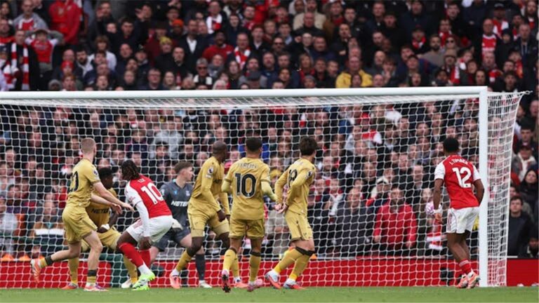 فيديو | آرسنال يتخطى كريستال بالاس ويحتفظ بصدارة الدوري الإنجليزي