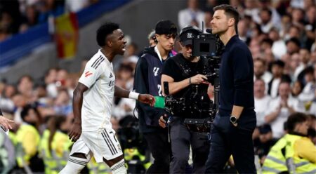 فينيسيوس جونيور يهدد بقرار ناري بعد مشادته مع تشابي ألونسو في الكلاسيكو