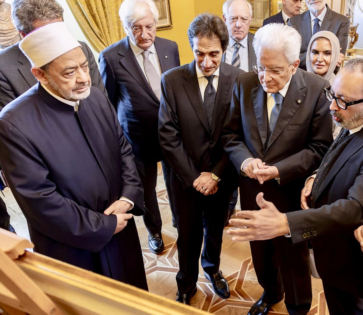 بسام راضي يستعرض تفاصيل استقبال الرئيس الإيطالى لشيخ الأزهر.. صور