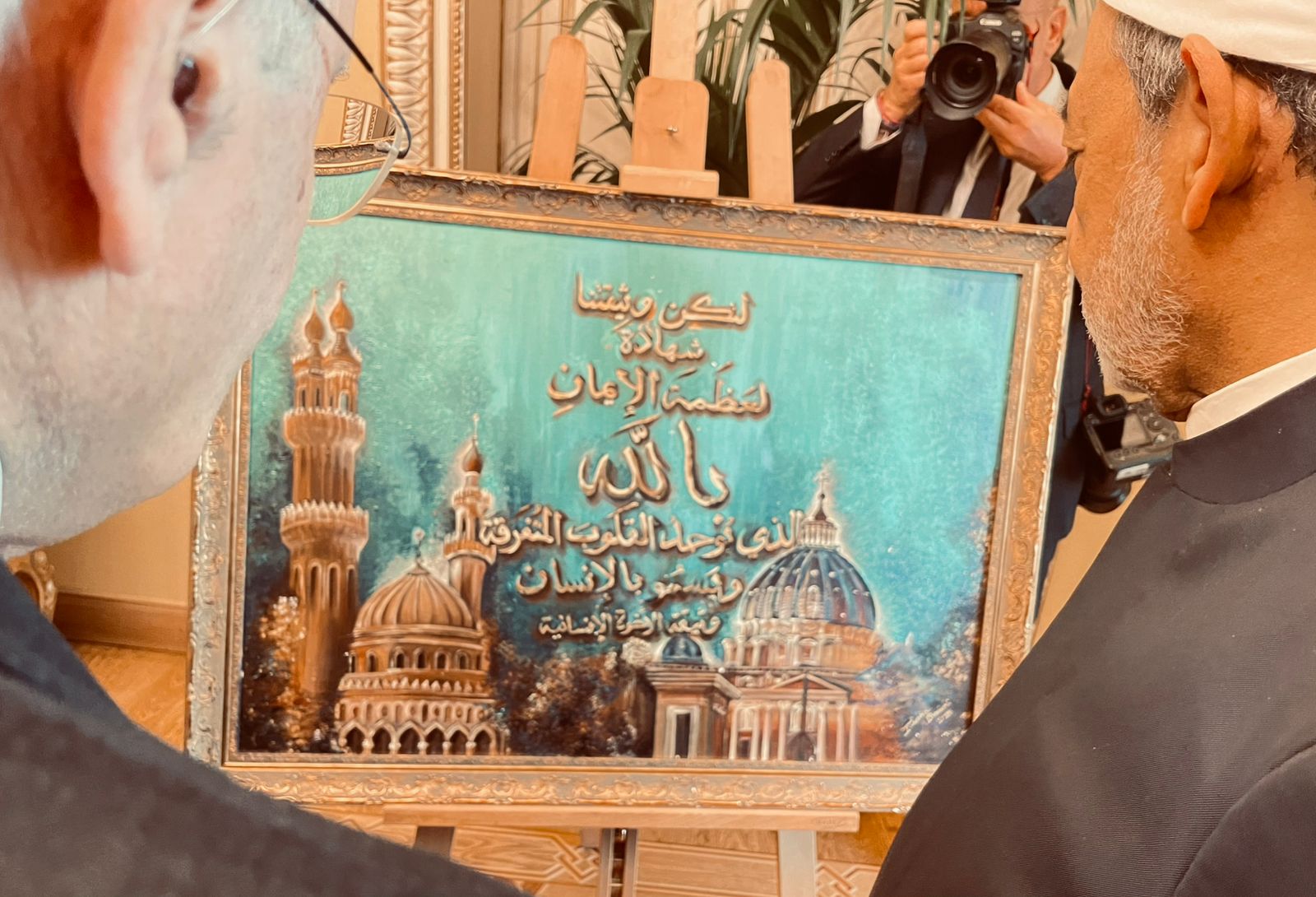 بسام راضي يستعرض تفاصيل استقبال الرئيس الإيطالى لشيخ الأزهر.. صور