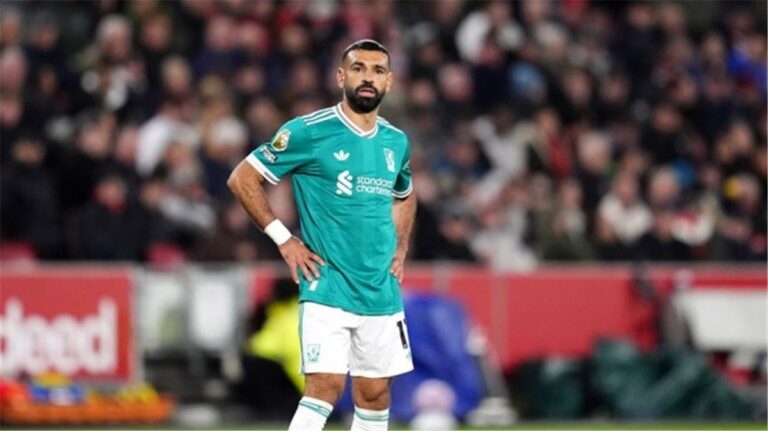 ماكمانامان عن انتقادات محمد صلاح: عليه تقبلها والرد في الملعب