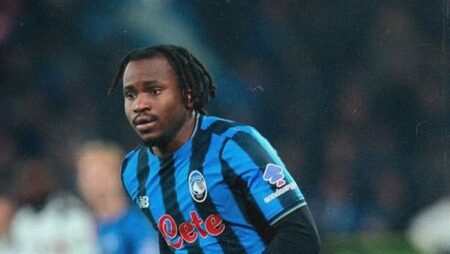 ميلان ينجو من فخ أتالانتا بتعادل مثير في بيرجامو