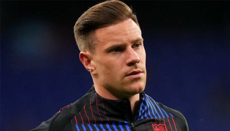 نادٍ إنجليزي يستهدف ضم تير شتيجن من برشلونة