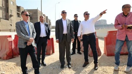 محافظ الجيزة يعاين الحالة العامة للطرق والمحاور المرورية والمسارات المؤدية للمتحف المصري الكبير