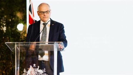 سفير أستراليا بالقاهرة: مصر شريك محوري في استقرار المنطقة وتعاوننا يمتد لـ75 عامًا سفير أستراليا بالقاهرة: مصر شريك محوري في استقرار المنطقة وتعاوننا يمتد لـ75 عامًا