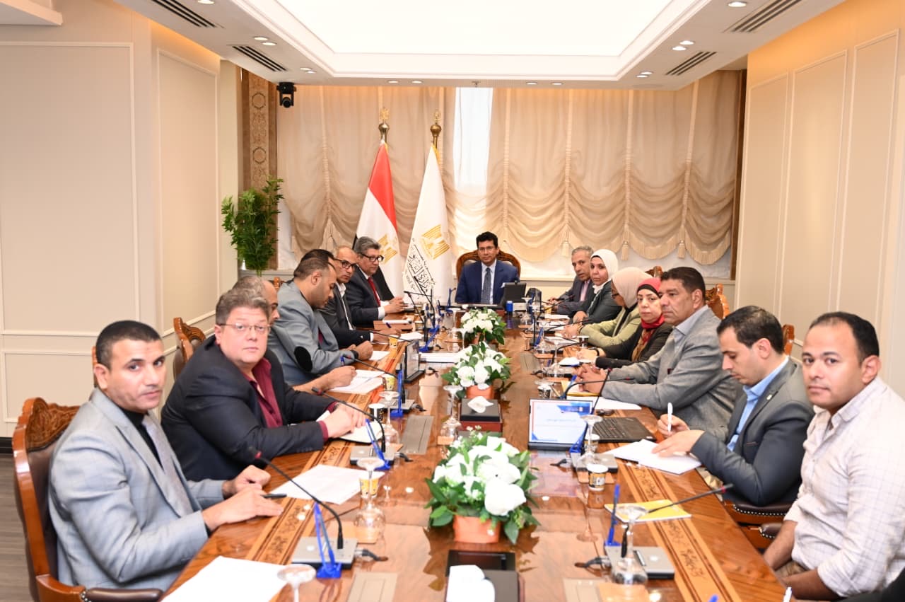 لتعزيز المشاركة في انتخابات النواب| وزير الشباب يجتمع مع شركاء الحملة القومية «شارك.. الكلمة كلمتك»