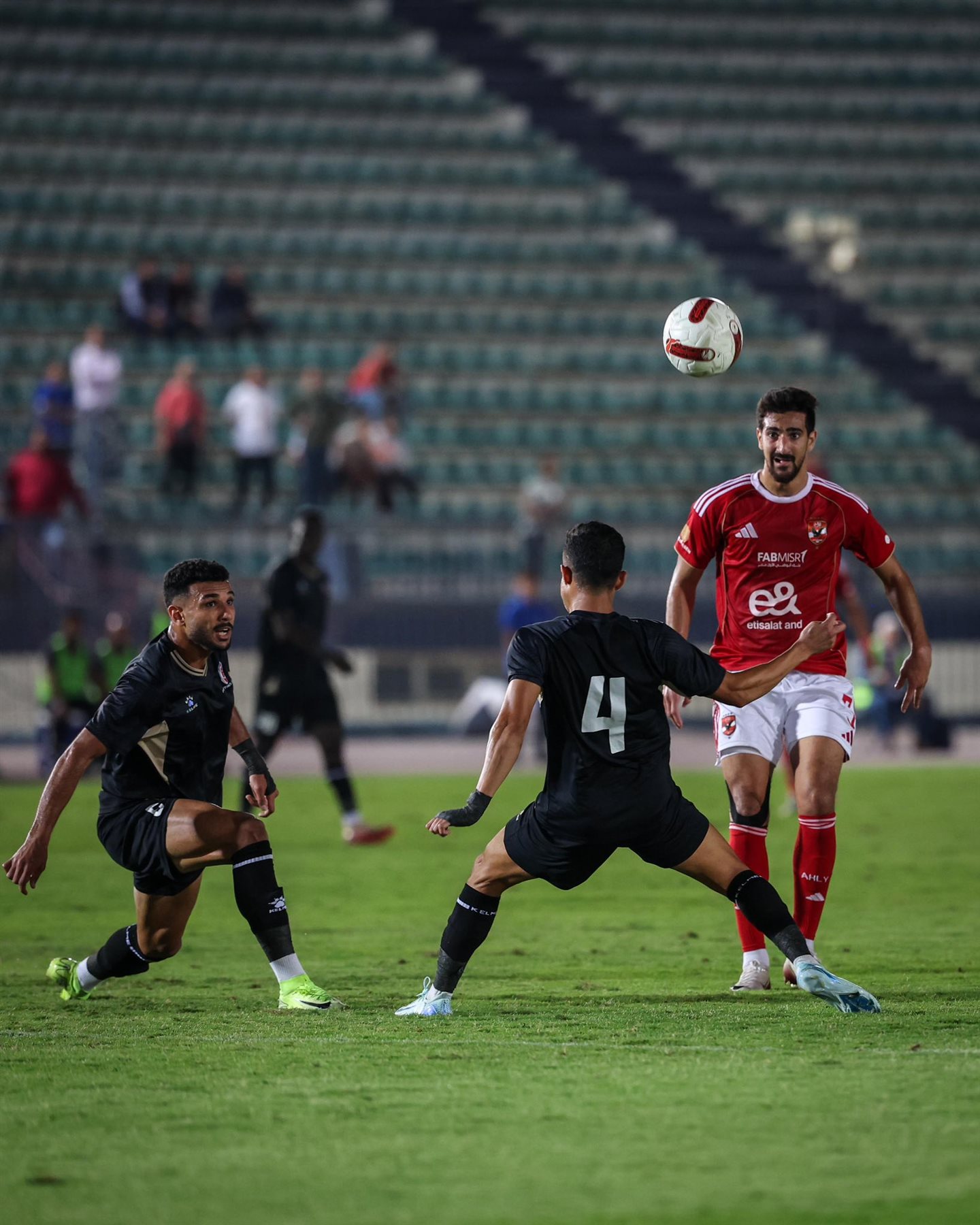 حامد حمدان رجل مباراة الأهلي وبتروجت.. صور