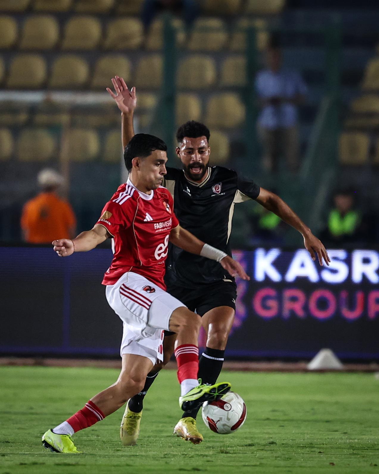 حامد حمدان رجل مباراة الأهلي وبتروجت.. صور