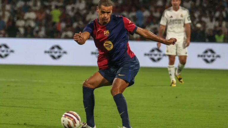 ريفالدو: أتفهم سبب غضب فينيسيوس.. ولم يعجبني أداء برشلونة أمام ريال مدريد ريفالدو: أتفهم سبب غضب فينيسيوس.. ولم يعجبني أداء برشلونة أمام ريال مدريد