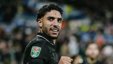 عمر مرموش يقود مانشستر سيتي لعبور سوانزي بثلاثية في كأس الكاراباو