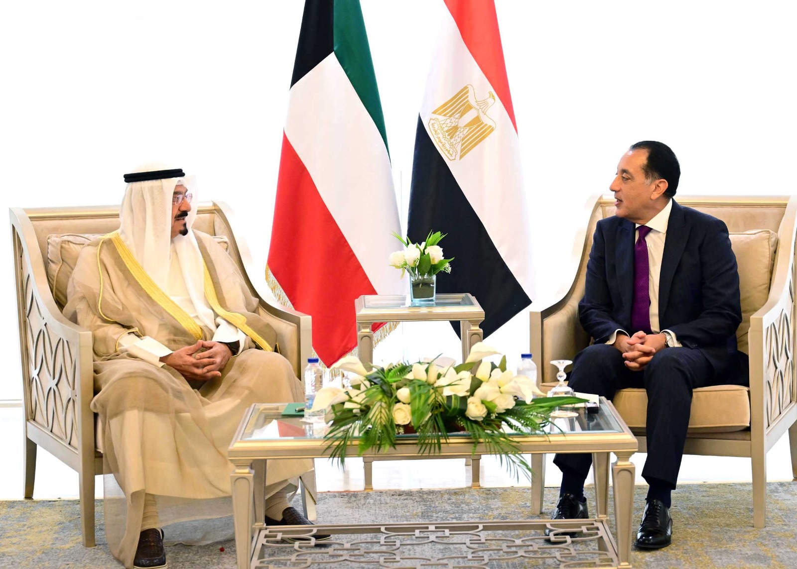رئيسا وزراء مصر والكويت يعقدان جلسة مباحثات لبحث القضايا المشتركة بين البلدين.. صور