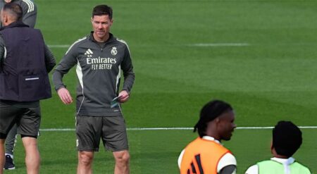 ألونسو يستعين بأسلوب مورينيو قبل مواجهة ليفربول في دوري أبطال أوروبا