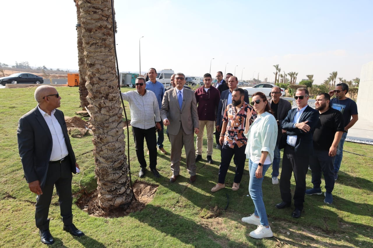 محافظ الجيزة يتفقد اللمسات النهائية لأعمال التطوير والتجميل استعدادًا لافتتاح المتحف المصري الكبير