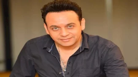 "رفعتوا راسنا".. مصطفى قمر يحتفل بتأهل المنتخب لمونديال 2026