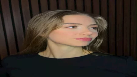 بعد تتويجها.. 16 صورة ومعلومات عن الفائزة بلقب ملكة جمال العالم 2025 بعد تتويجها.. 16 صورة ومعلومات عن الفائزة بلقب ملكة جمال العالم 2025