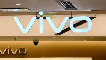 مقاوما للماء والغبار.. Vivo تطرح هاتفًا جديدًا مميزًا بكاميرات وتقنيات حديثة