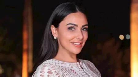 بـ"شعر قصير وجامبسوت جريء".. ميس حمدان تثير الجدل بإطلالتها بـ"شعر قصير وجامبسوت جريء".. ميس حمدان تثير الجدل بإطلالتها