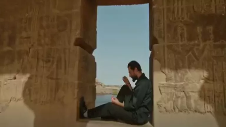 تشويق وغموض.. الإعلان الرسمي لفيلم "قصر الباشا" استعدادا لعرضه بالسينمات تشويق وغموض.. الإعلان الرسمي لفيلم "قصر الباشا" استعدادا لعرضه بالسينمات