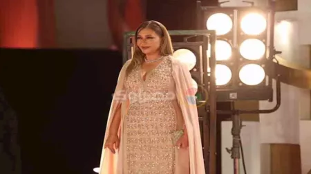 ارتدت قبعة كاوبوي.. ليلى علوي تخطف الأنظار في مدينة ناشفيل الأمريكية