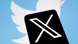 فضيحة الصور العارية تهز "X".. ماذا يفعل Grok داخل منصة إيلون ماسك؟