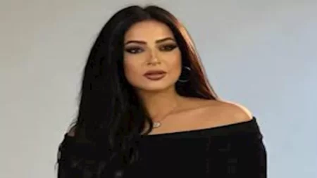 دنيا المصري بإطلالة أنيقة.. كيف نسقتها؟