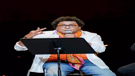 محمد منير ينشر صورًا جديدة من احتفالية مصر وطن السلام