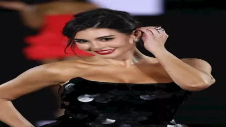 من بينهم ياسمين صبري.. أبرز إطلالات المشاهير في عرض لوريال باريس من بينهم ياسمين صبري.. أبرز إطلالات المشاهير في عرض لوريال باريس