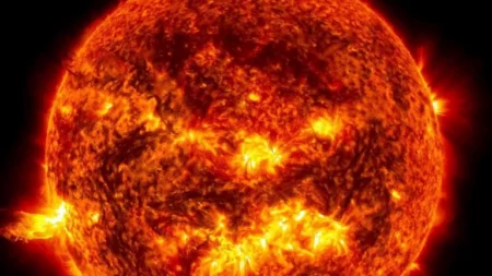 ما سر"الأمطار الشمسية" التي حيرت العلماء لعقود؟.. تفاصيل ما سر"الأمطار الشمسية" التي حيرت العلماء لعقود؟.. تفاصيل