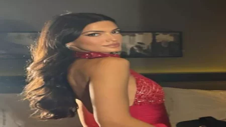 أول مصرية تنضم لقائمة BoF 500 للموضة العالمية.. أجمل إطلالات الفنانة تارا عماد