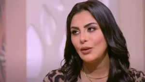 مكياج ترابي وفستان منفوش.. هاجر الشرنوبي بإطلالة جريئة